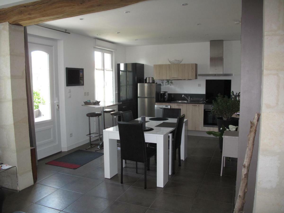 La Maison Des Chiens Rouges Berneuil-sur-Aisne Extérieur photo